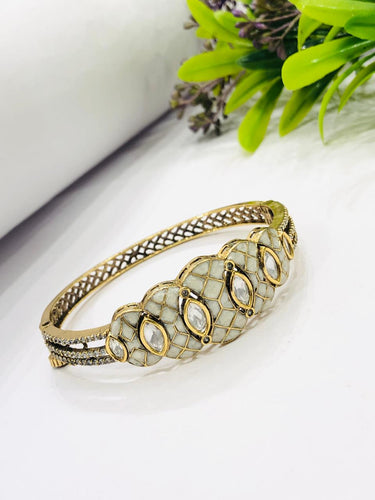 Antique Gleam Bracelet